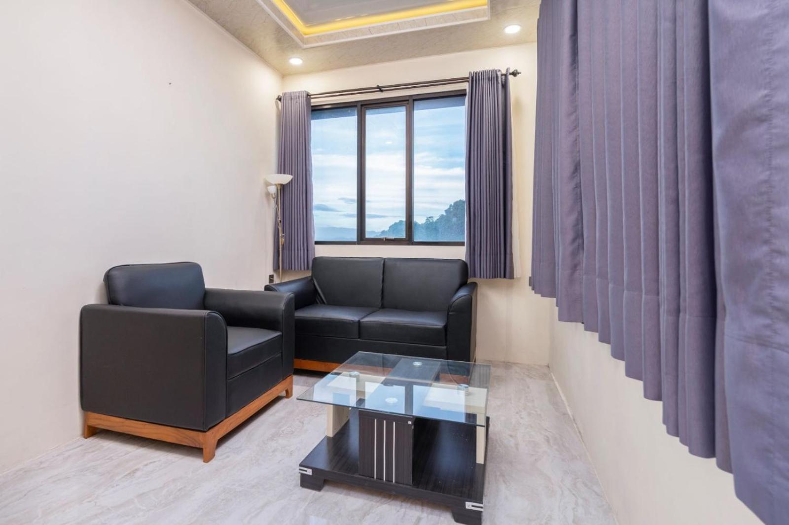 Grand Valonia Hotel Jember Bagian luar foto